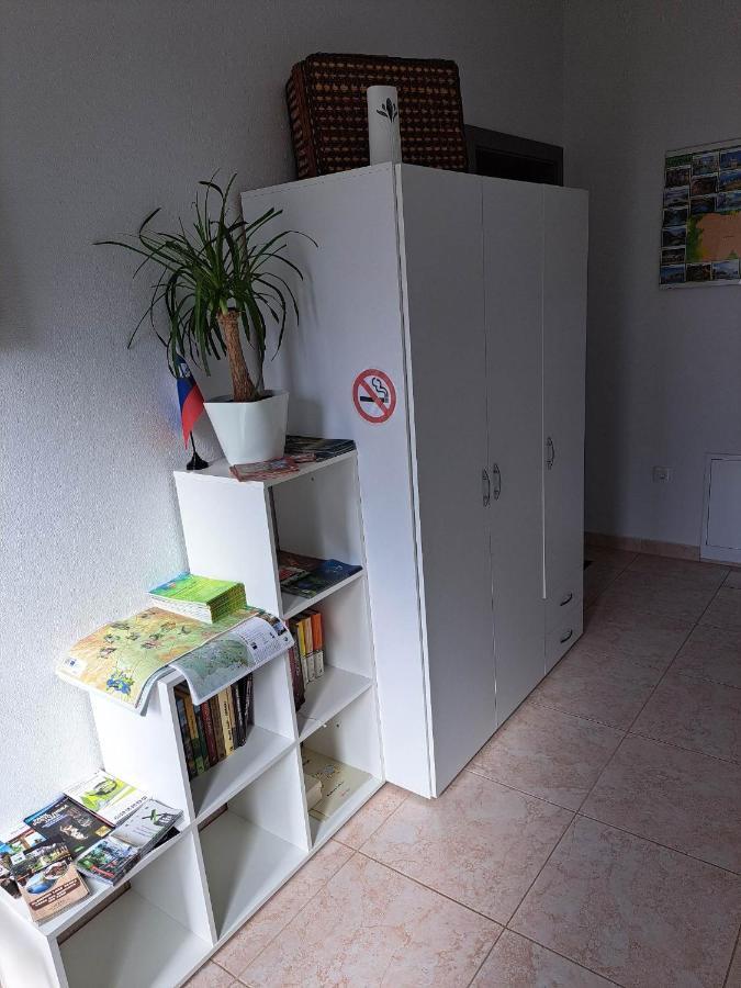Apartmaji Tisa In Zana Rovte Екстериор снимка